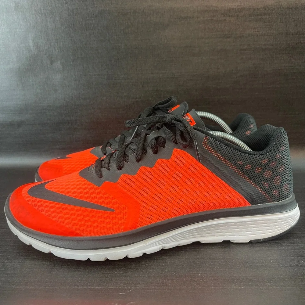 Nike FS Lite Run 3 Men Size 8.5 Bright Orange Red Black Running Shoes 807144-801